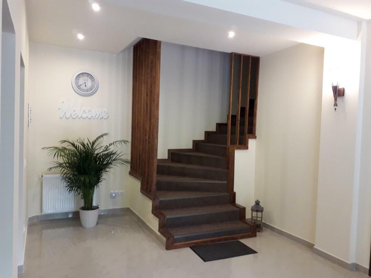 Hotel Lanobila à Sinaia Extérieur photo