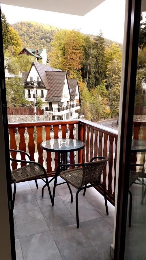 Hotel Lanobila à Sinaia Extérieur photo